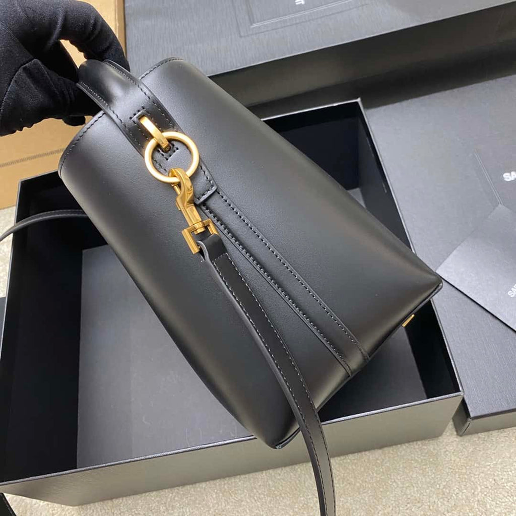 Louis Vuitton NEW WAVE MULTI-POCHETTE Handbag
