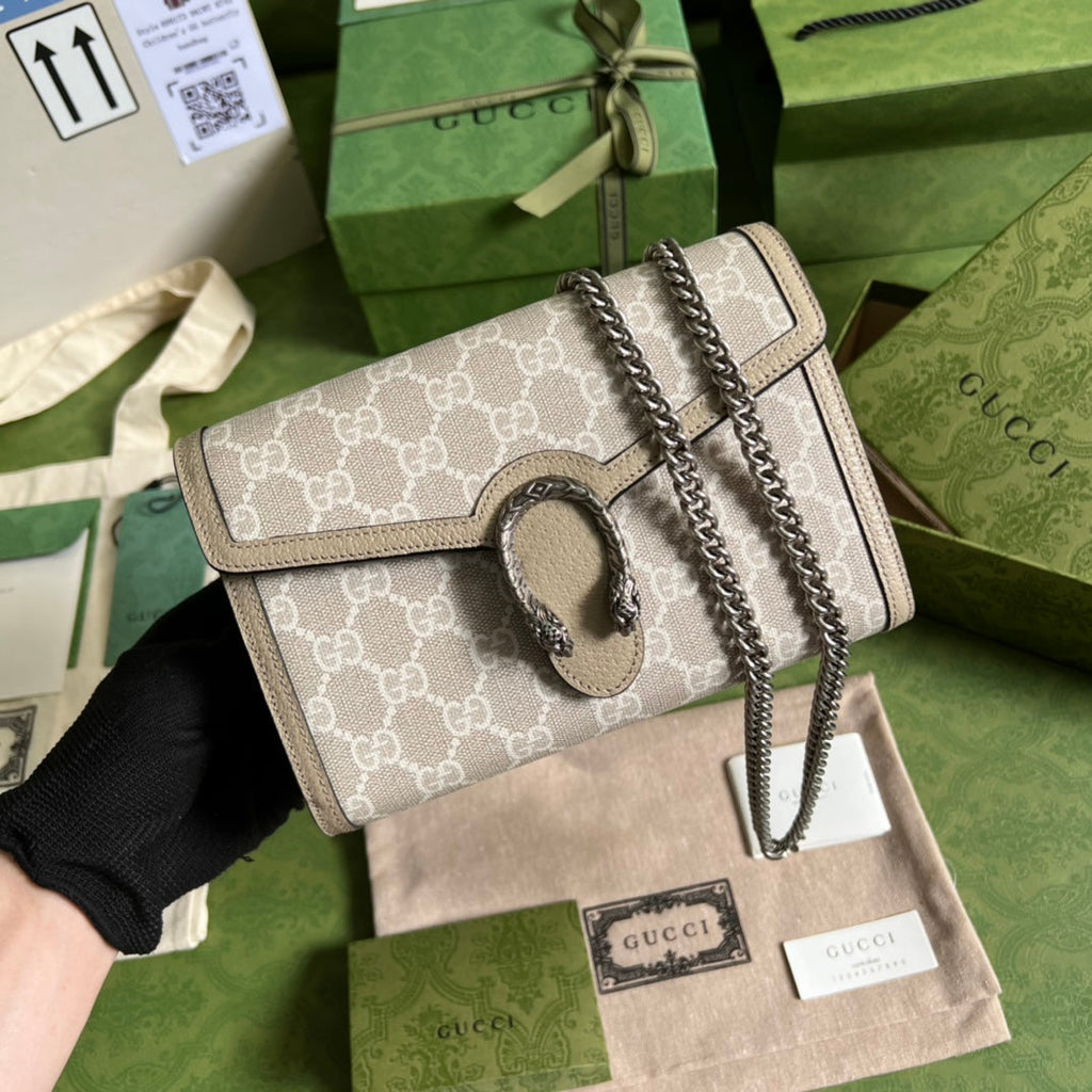 Gucci Dionysus Chain Wallet Beige and white GG Supreme canvas