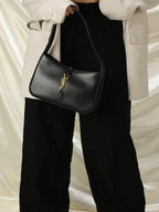 Saint Laurent Le 5 À 7 Hobo Bag In Patent Leather - Black - Women