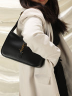 Saint Laurent Le 5 À 7 Hobo Bag In Patent Leather - Black - Women