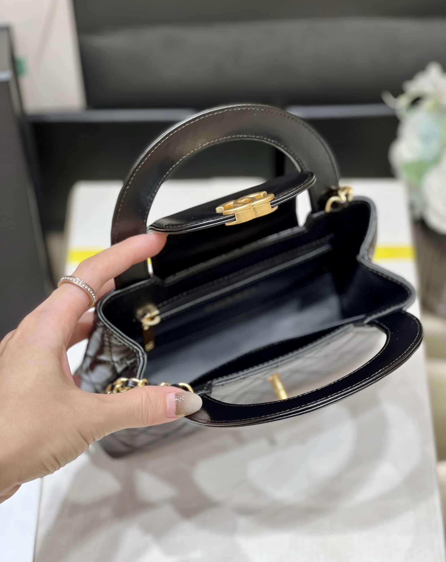 Chanel Kelly Mini Shopping Bag Mini 23K Shiny Aged Calfskin Black 13x19x7cm